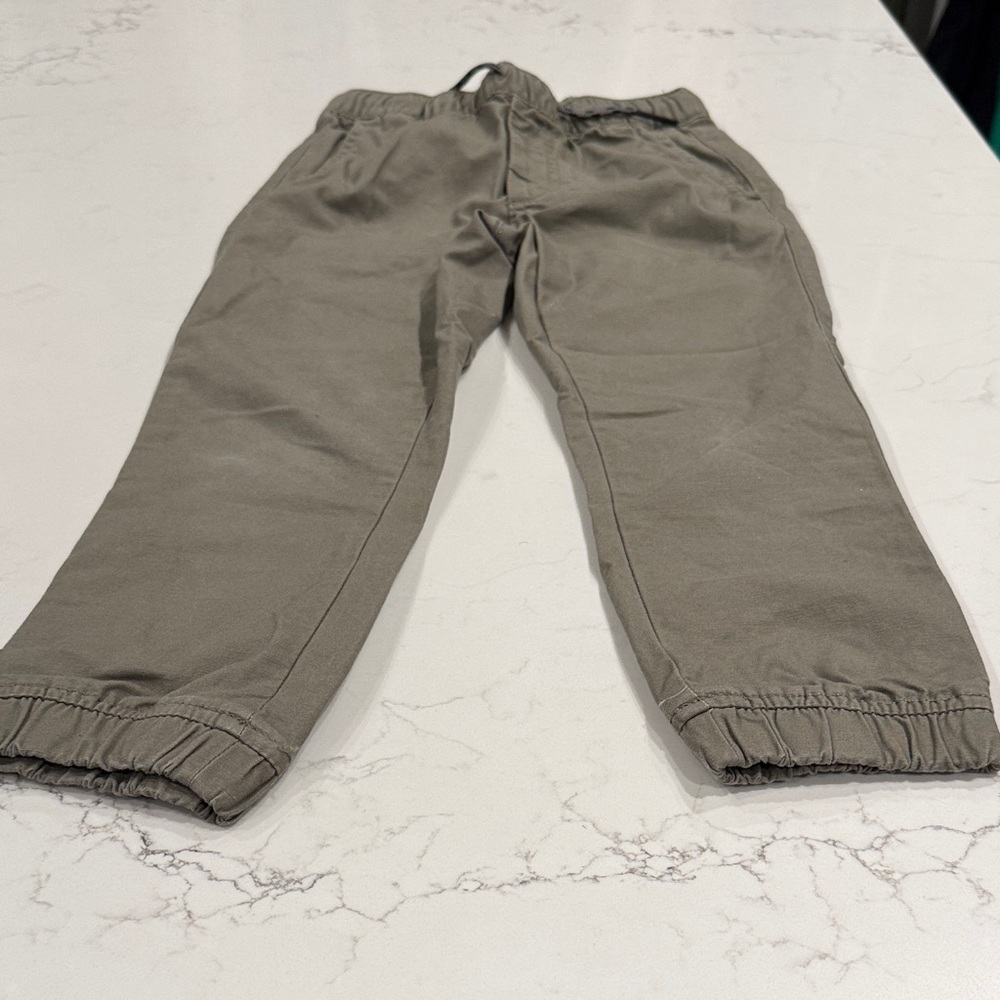 Gap kids Elastic Waist Pants; olive green.